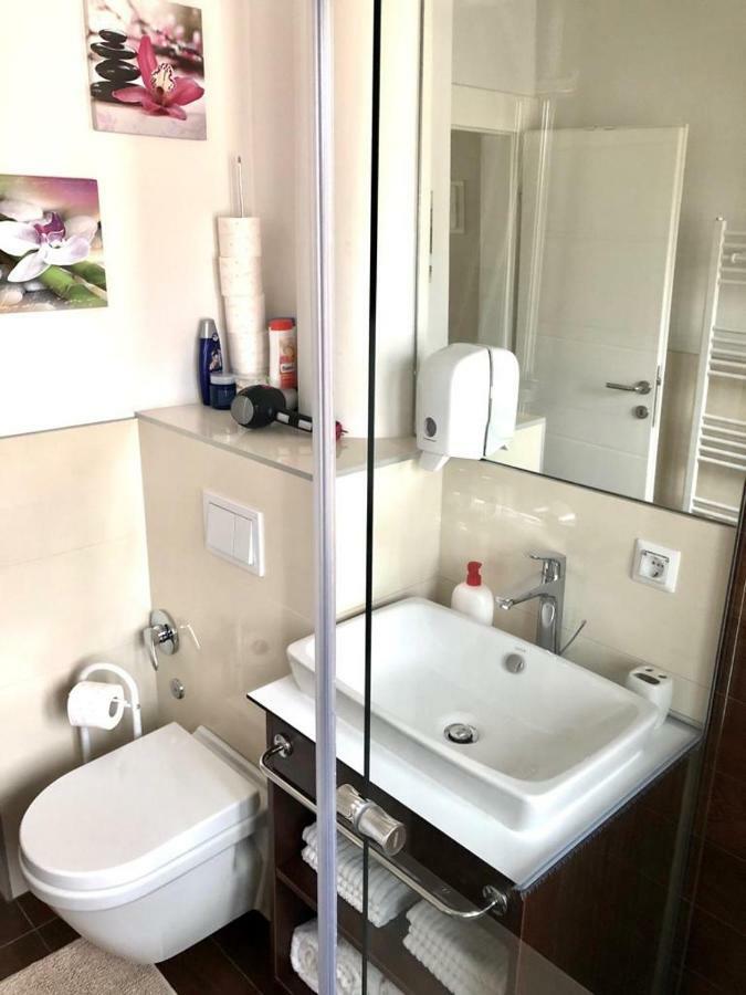 Tuzlaks Appartment Сараево Экстерьер фото